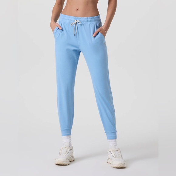 Vuori Women's Performance Jogger in Heather Spring - Picture 3 of 8